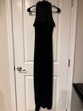 Night Way Collections Black Velvet High-Neck Maxi Dress
